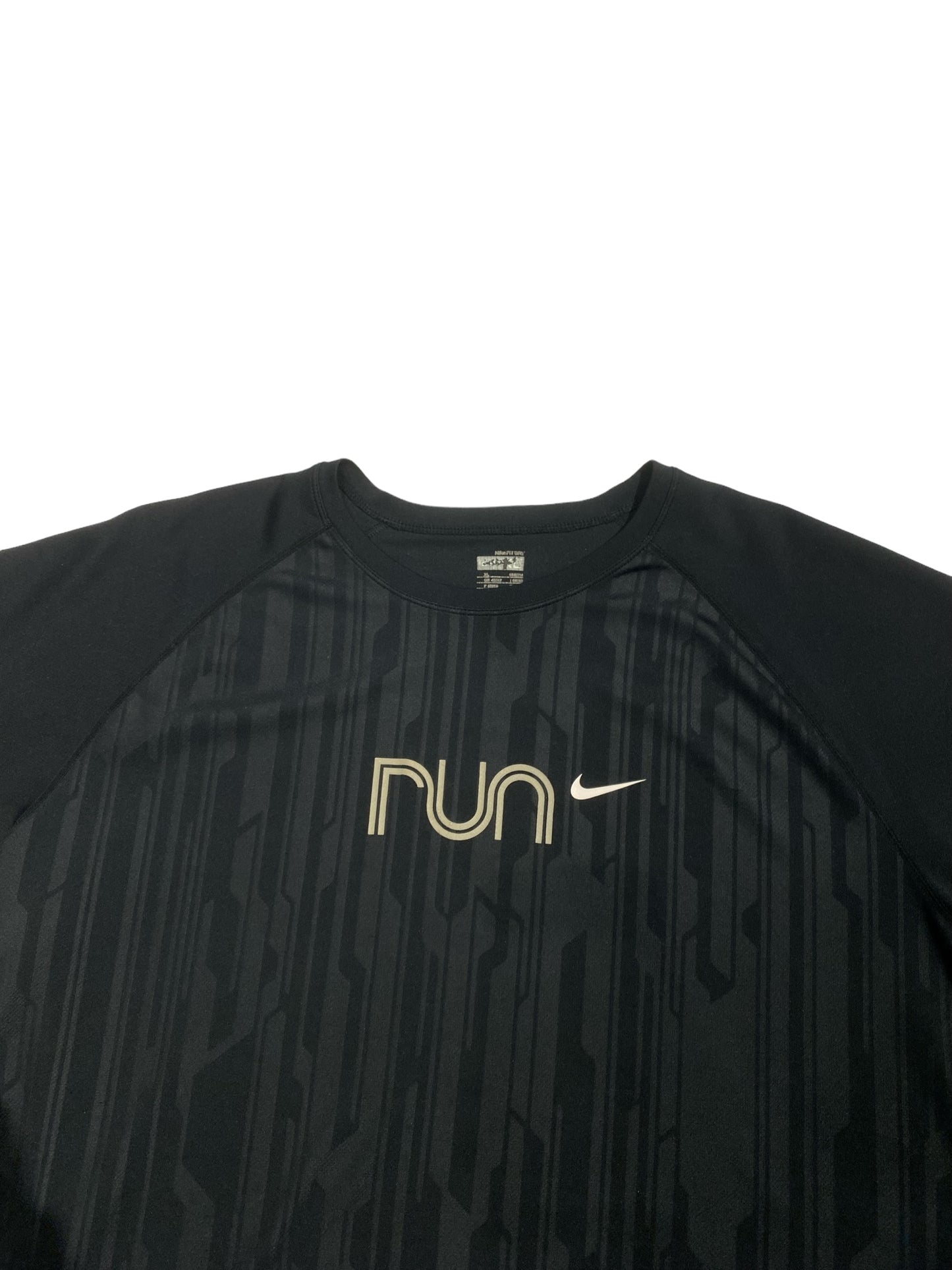 Nike run swoosh tee