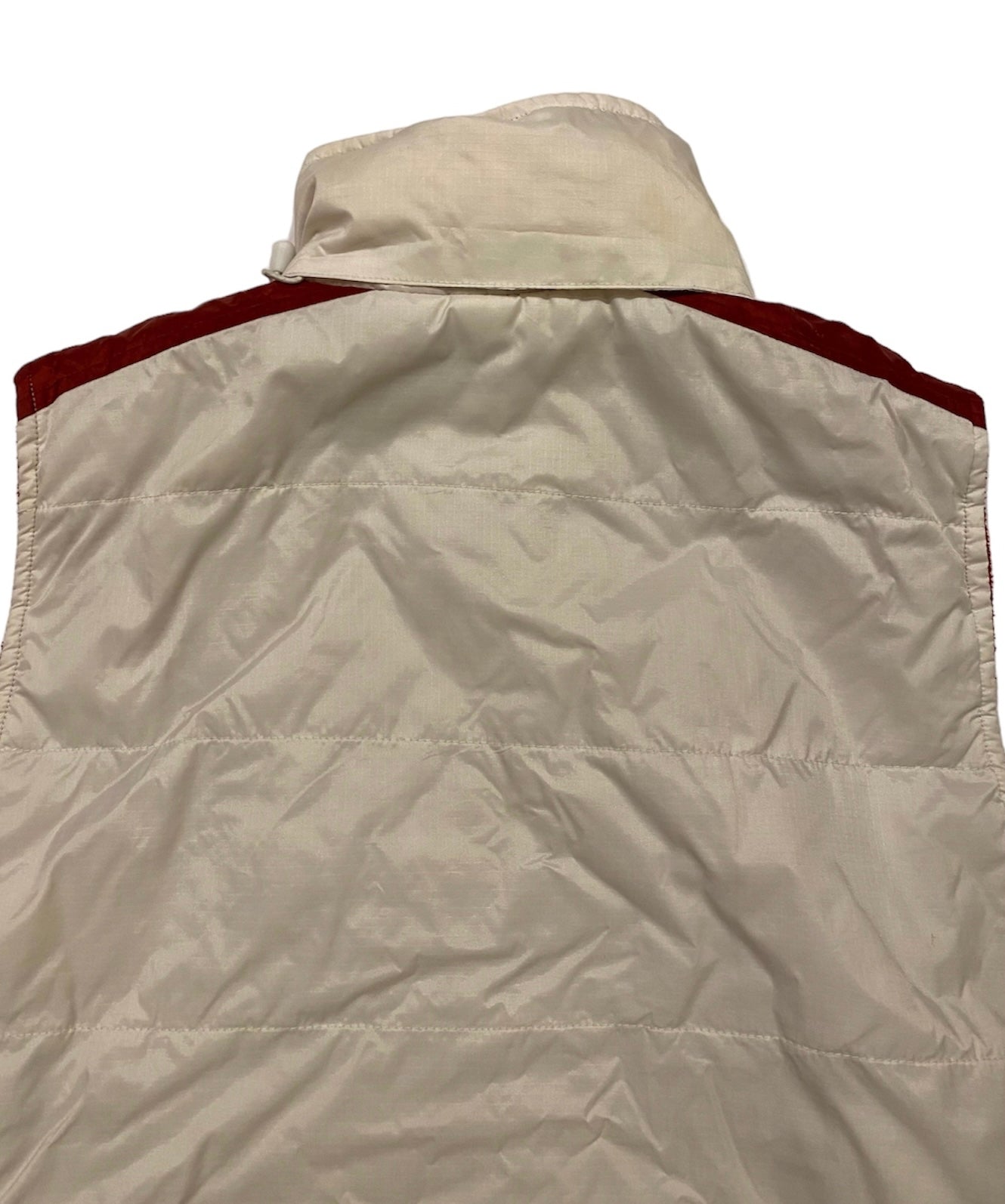 Solido lined puffer vest with hidden rain cap