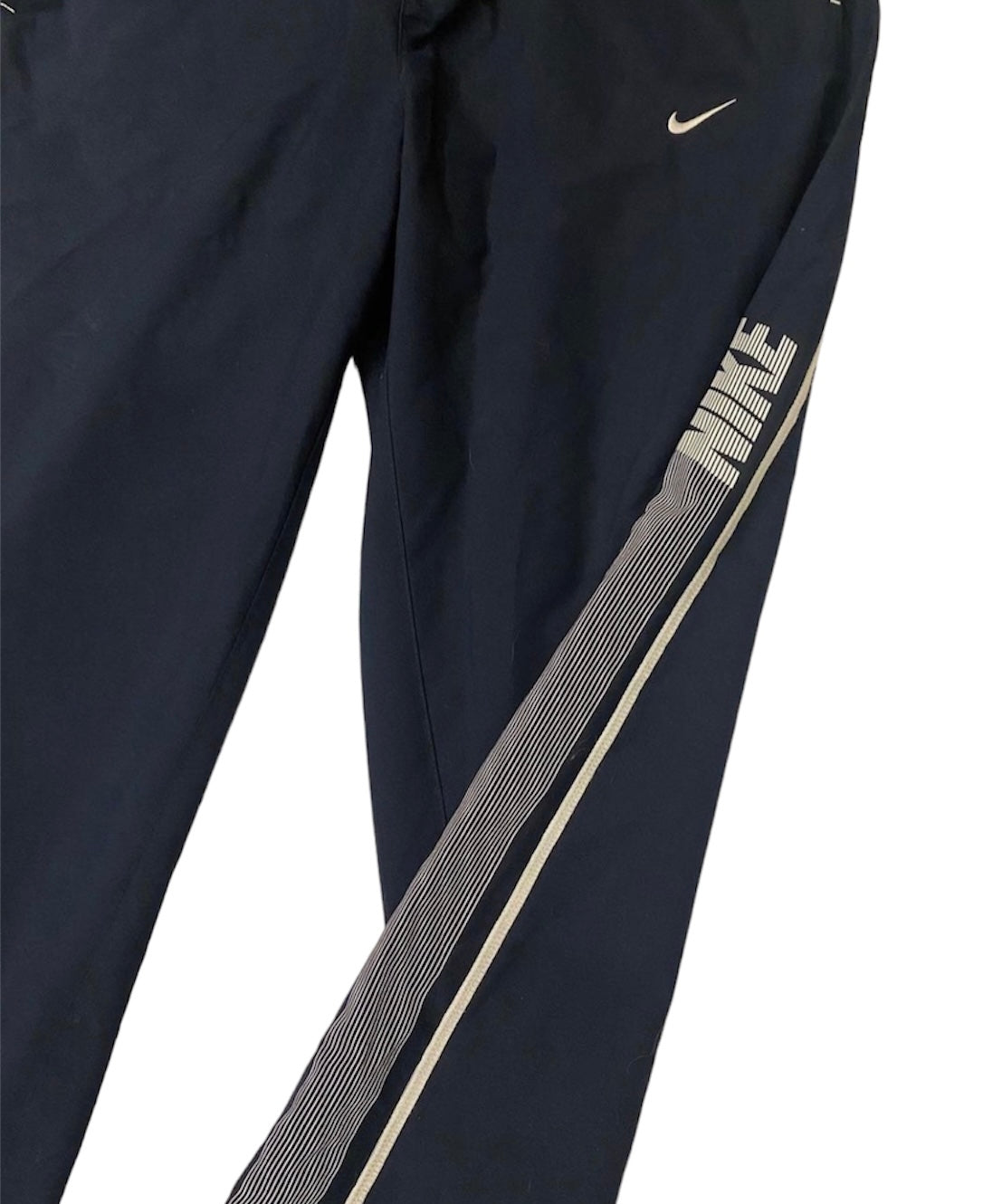 Nike tracksuit pants with back pocket