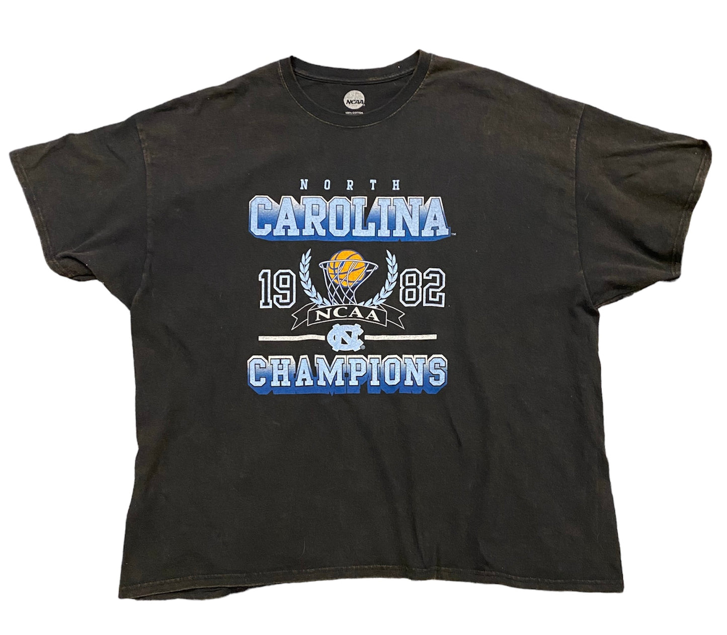 Acid washed NCAA North carolina 1982 tee